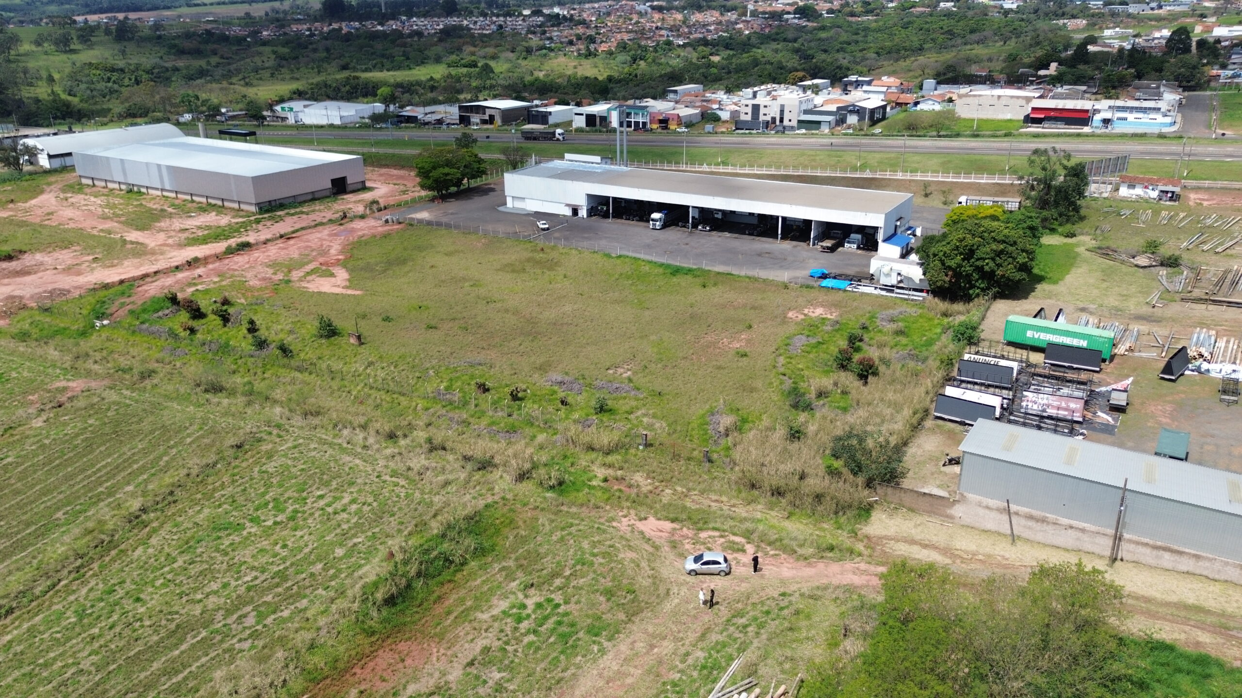 Foto real da área hoje, vista de drone